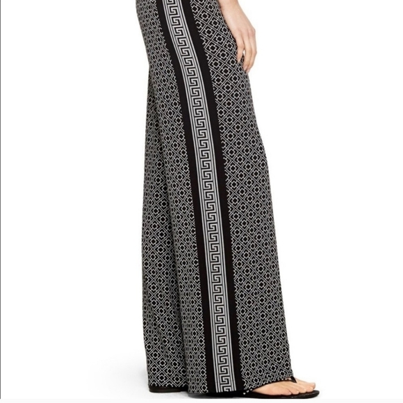 White House Black Market  Wide Leg Black Geometric Print Lounge Pant Size XS - Picture 1 of 9